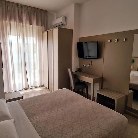 Hotel Camelia Rimini Esterno foto