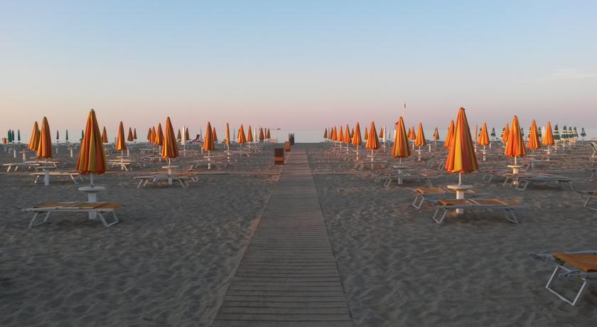 Hotel Camelia Rimini Esterno foto